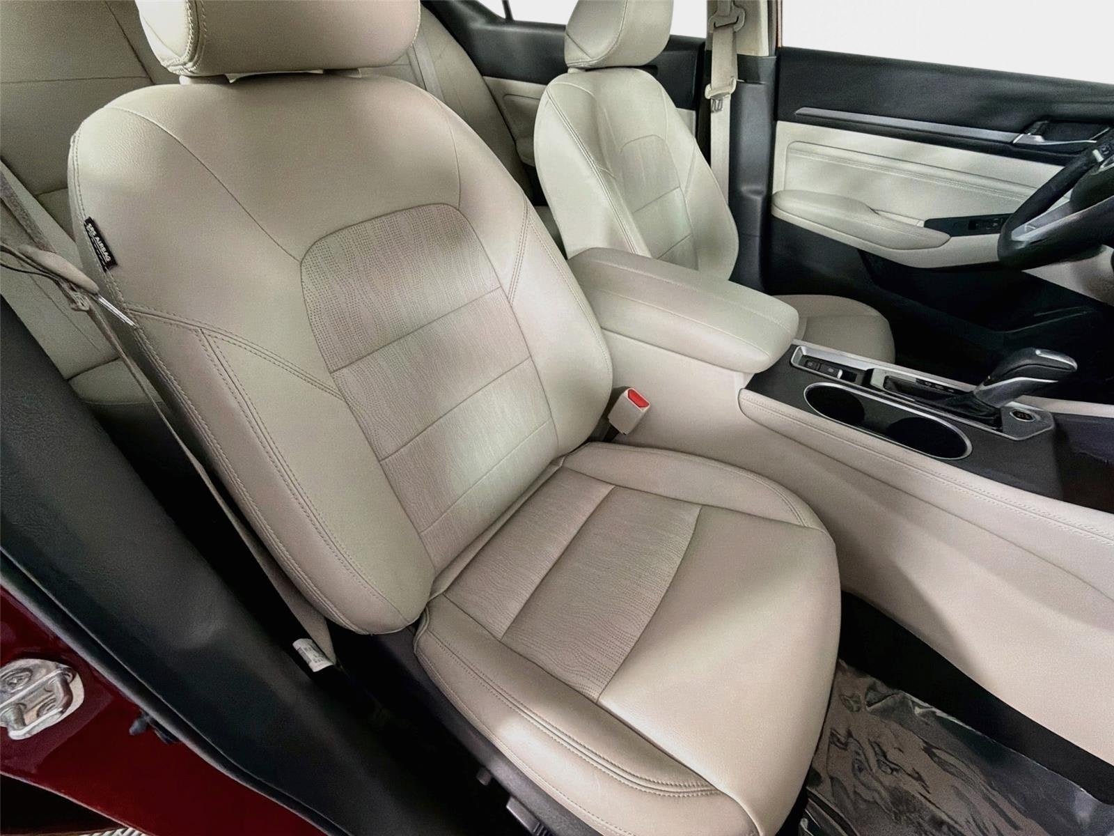 Certified 2019 Nissan Altima 2.5 Platinum FWD image 29
