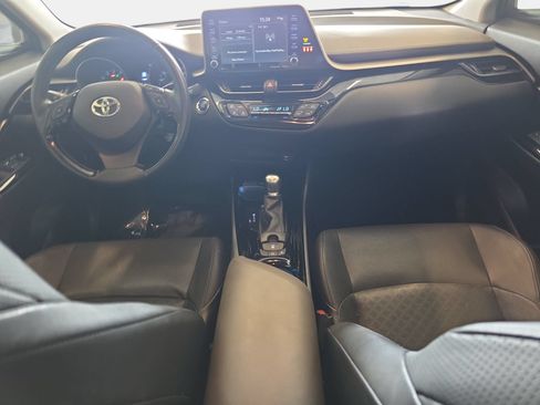 Used 2021 Toyota C-HR Limited FWD image 9
