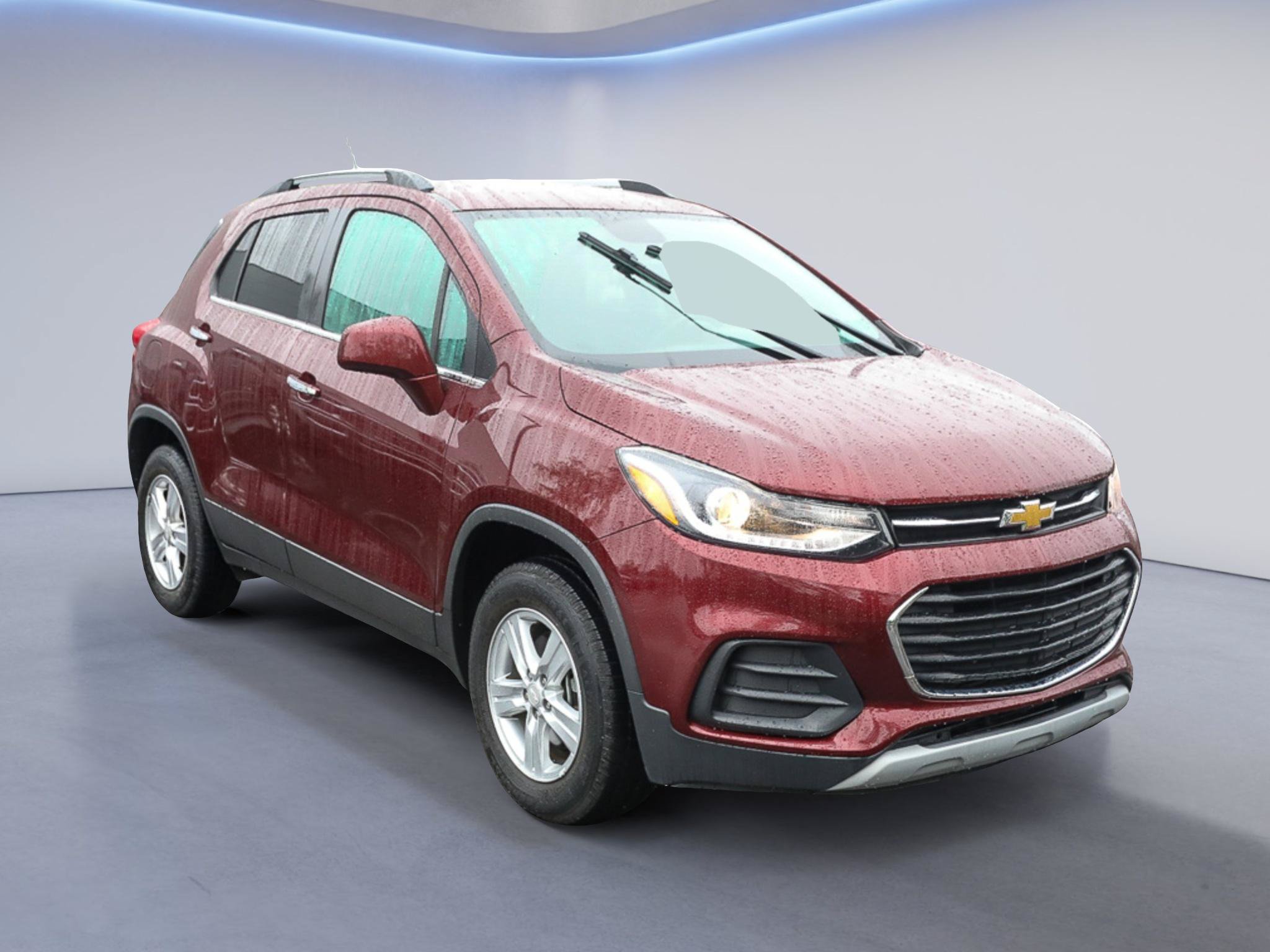 Used 2017 Chevrolet Trax LT w/ Driver Confidence Package AWD/4WD image 1