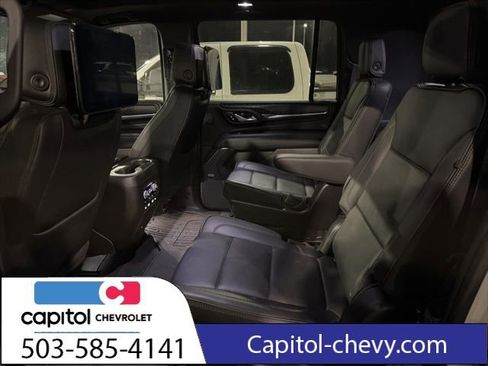 Used 2024 GMC Yukon XL Denali w/ Advanced Technology Package image 12