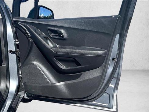 Certified 2020 Chevrolet Trax LS FWD image 19