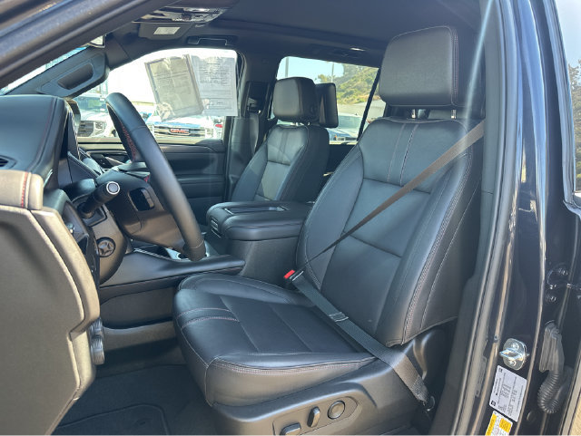 Used 2024 Chevrolet Suburban RST w/ Luxury Package AWD/4WD image 26