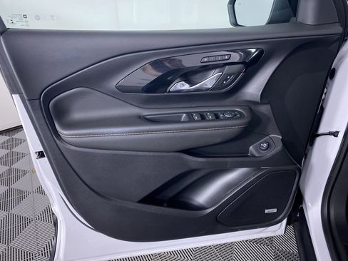 Used 2023 GMC Terrain AT4 w/ Infotainment Package II image 13