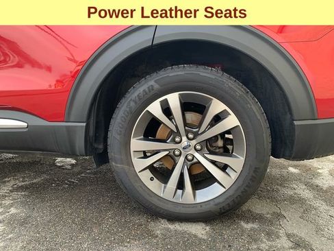 Certified 2020 Ford Explorer Platinum w/ Premium Technology Package image 11