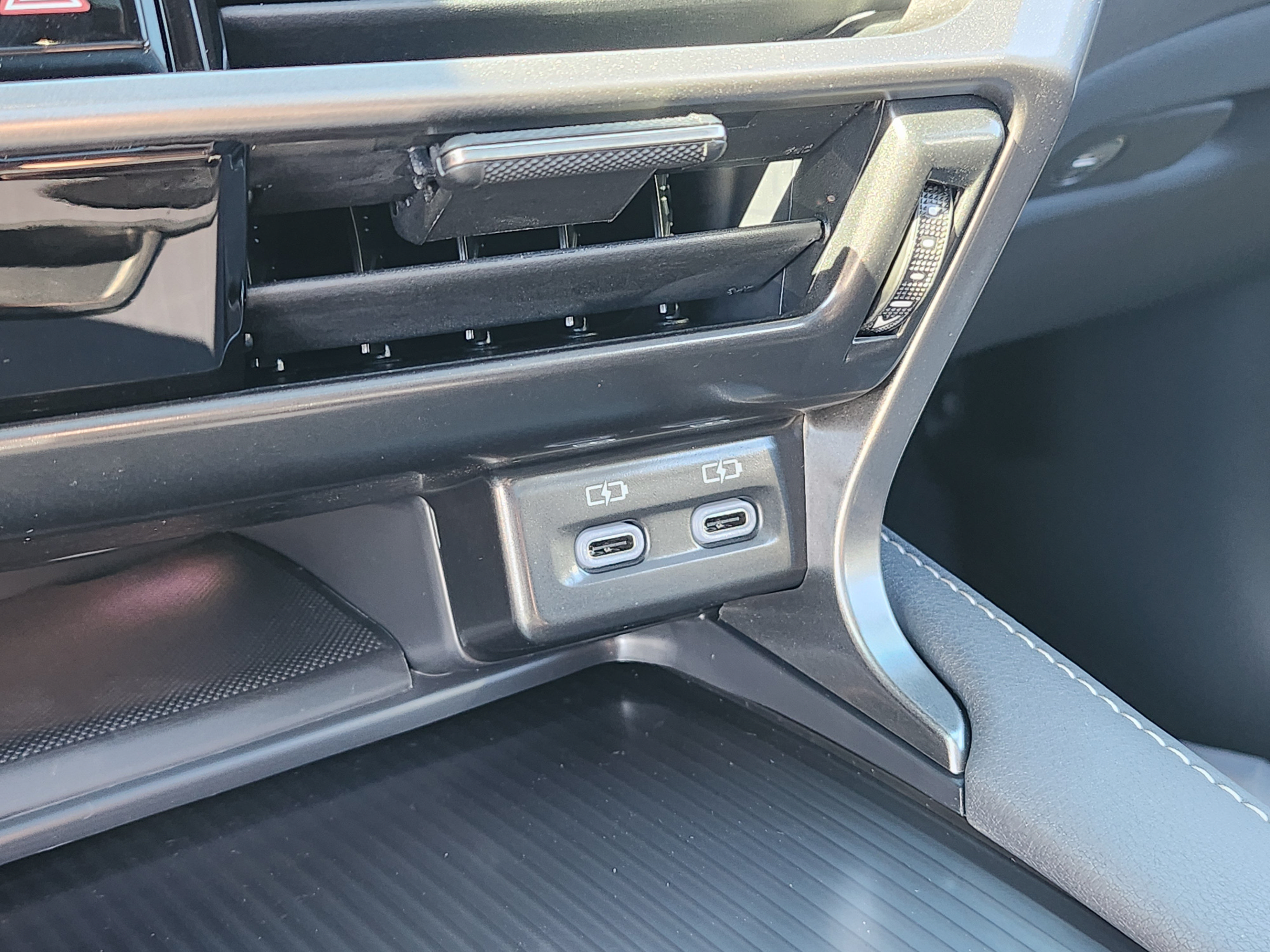 New 2026 Lexus RX 500h F Sport w/ Appearance Package AWD/4WD image 19