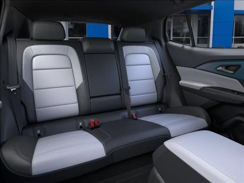 New 2026 Chevrolet Equinox EV LT FWD image 17