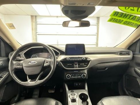 Used 2020 Ford Escape SEL image 4