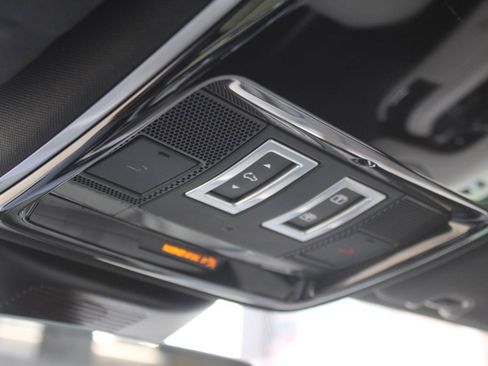 Used 2021 Land Rover Range Rover Westminster Edition image 32