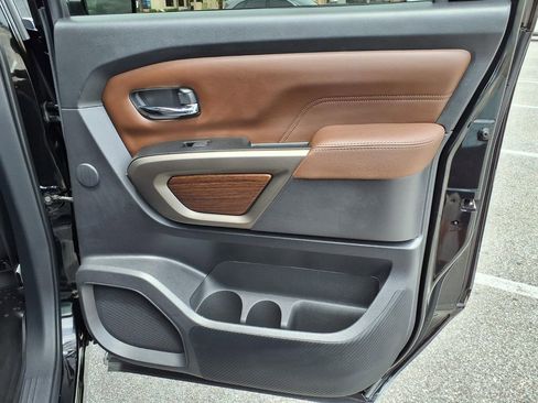 Used 2023 Nissan Titan Platinum Reserve w/ Moonroof Package AWD/4WD image 15