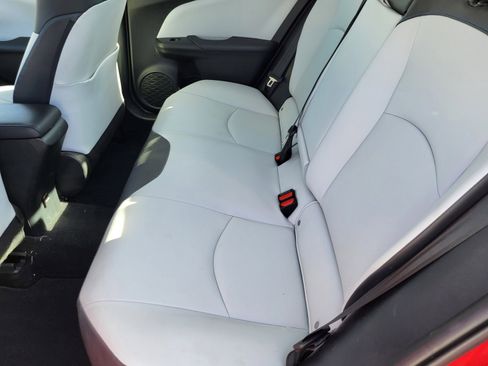 Used 2018 Toyota Prius Four Touring w/ Premium Convenience Package image 17