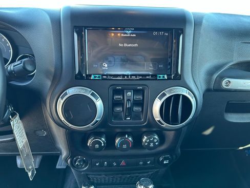 Used 2017 Jeep Wrangler Unlimited Sahara w/ Quick Order Package 24E Chief image 15
