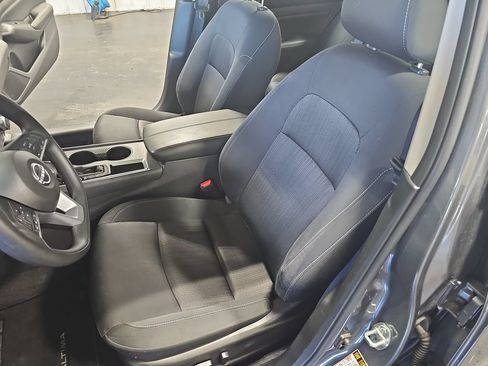 Certified 2025 Nissan Altima 2.5 SV FWD image 14