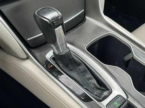 Used 2018 Honda Accord EX-L image 18