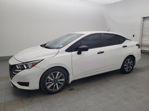 Used 2024 Nissan Versa S w/ S Plus Package FWD image 2