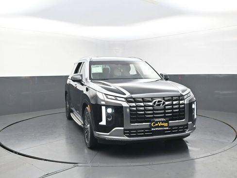 Used 2023 Hyundai Palisade Calligraphy w/ Cargo Package image 4