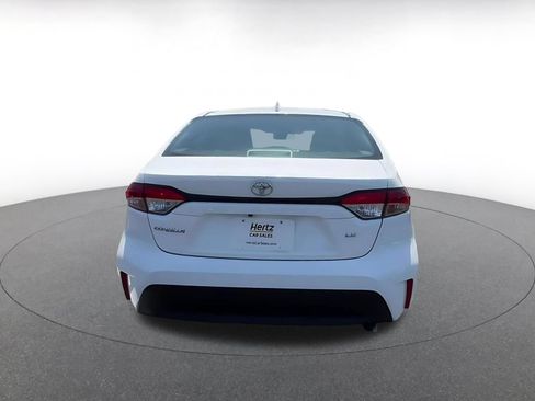 Used 2025 Toyota Corolla LE FWD image 12