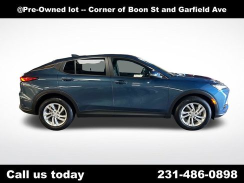Used 2024 Buick Envista Sport Touring w/ Convenience I Package FWD image 6