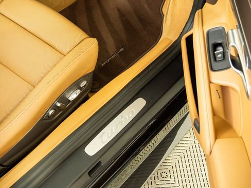 Used 2016 Porsche 911 Turbo image 21