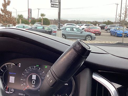 Used 2020 Cadillac Escalade Luxury image 14