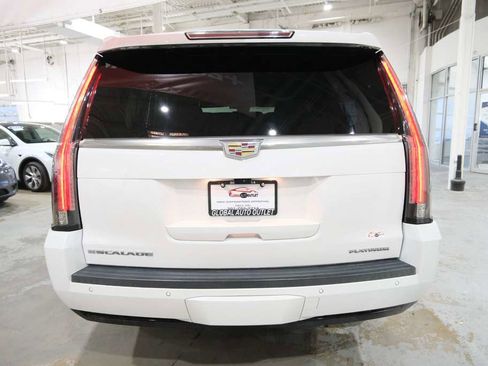 Used 2020 Cadillac Escalade ESV Platinum AWD/4WD image 9