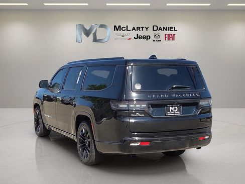Used 2024 Jeep Grand Wagoneer L Series II w/ Quick Order Packagew 28T AWD/4WD image 4