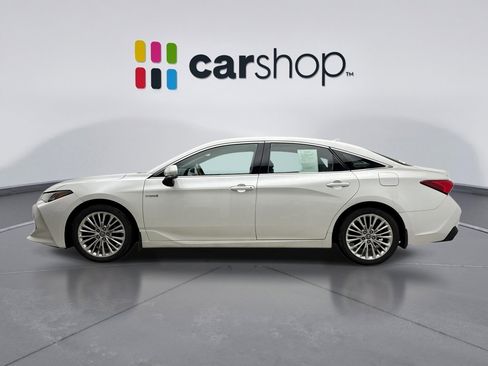 Used 2019 Toyota Avalon Limited w/ Advanced Safety Package image 2