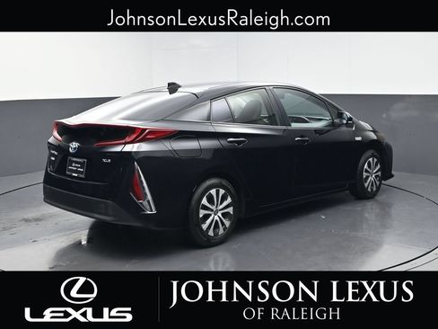 Used 2022 Toyota Prius Prime XLE FWD image 9