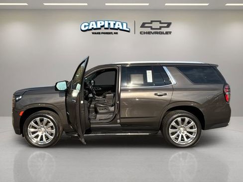 Used 2021 Chevrolet Tahoe Premier w/ Premium Package AWD/4WD image 13
