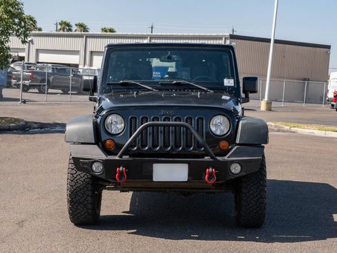 Used 2013 Jeep Wrangler Unlimited Rubicon w/ Connectivity Group AWD/4WD image 2
