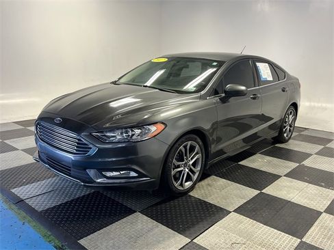 Used 2017 Ford Focus SEL w/ Cold Weather Package image 2