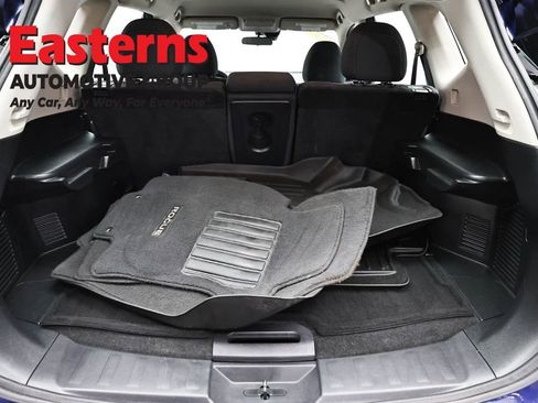 Used 2019 Nissan Rogue S AWD/4WD image 9