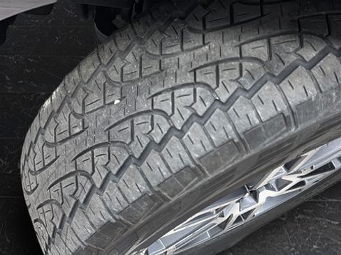Used 2025 Ford Expedition Max Active AWD/4WD image 42