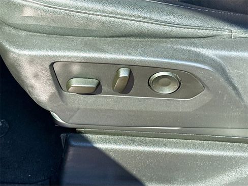 Used 2024 GMC Sierra 1500 SLT image 36