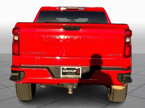 Used 2022 Chevrolet Silverado 1500 Custom image 4