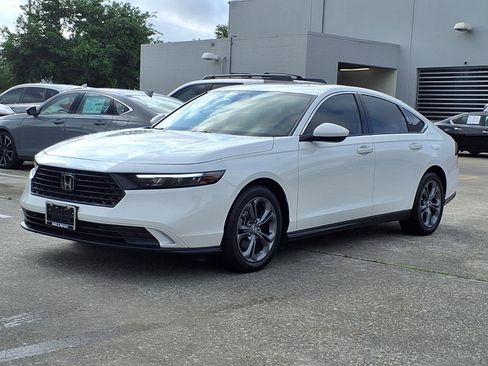 Certified 2024 Honda Accord EX image 21