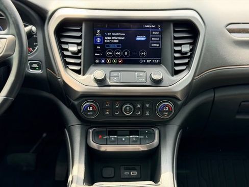 Used 2022 GMC Acadia AT4 w/ Technology Package AWD/4WD image 23