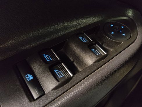 Used 2017 Ford Escape SE w/ SE Leather Comfort Package FWD image 27