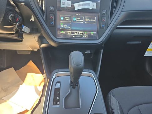 Certified 2025 Subaru Impreza 2.0i AWD/4WD image 11