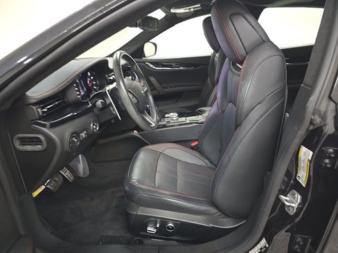 Used 2022 Maserati Quattroporte Modena Q4 image 8