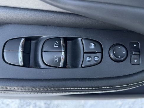 Used 2020 Nissan Murano SL image 22