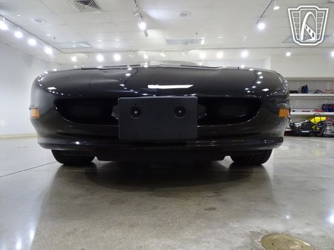 Used 1995 Pontiac Firebird Coupe image 25
