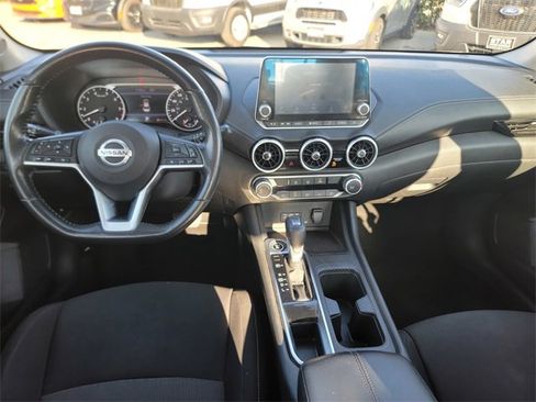 Used 2022 Nissan Sentra SV image 11