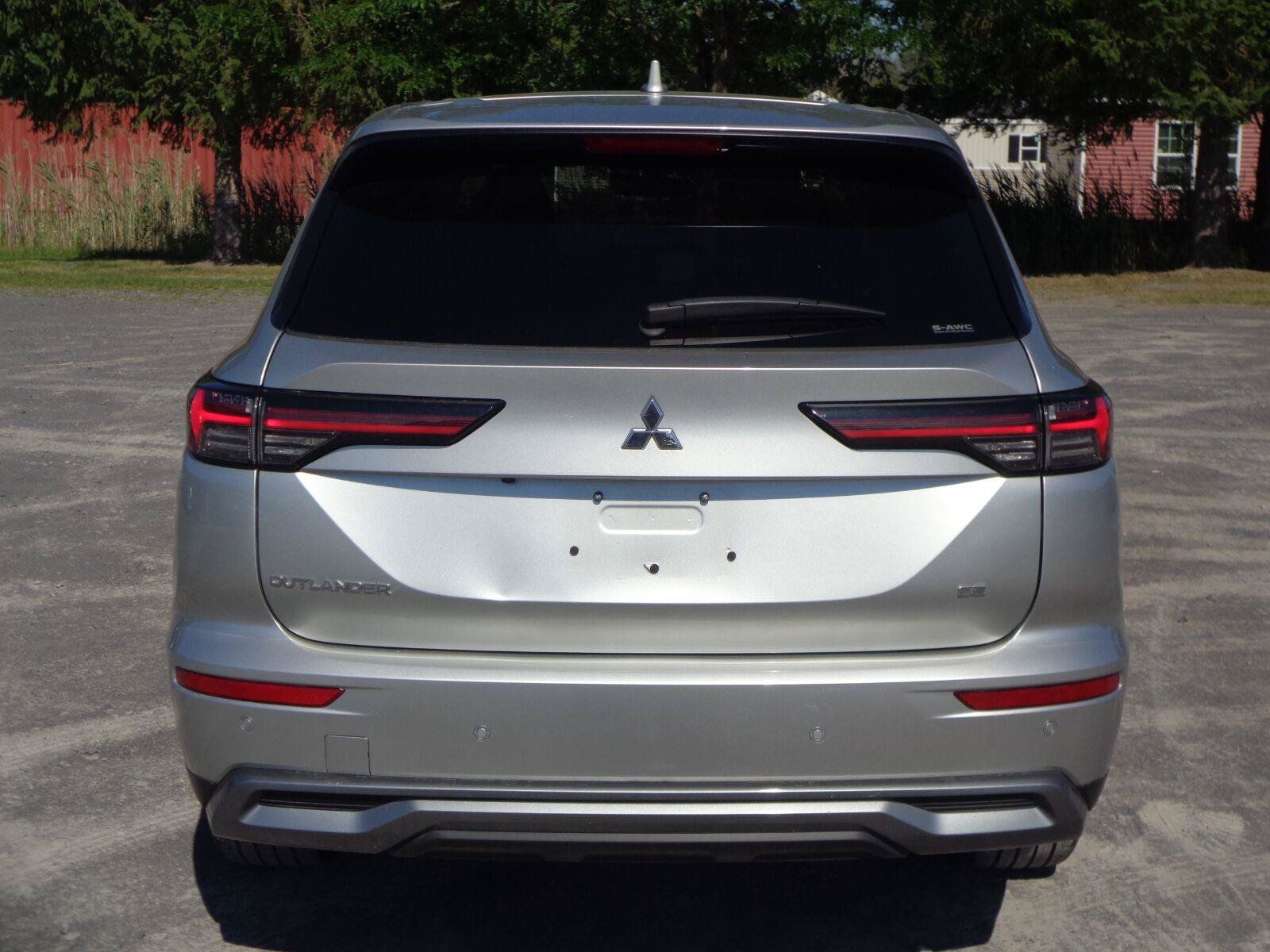 Used 2025 Mitsubishi Outlander SE AWD/4WD image 6