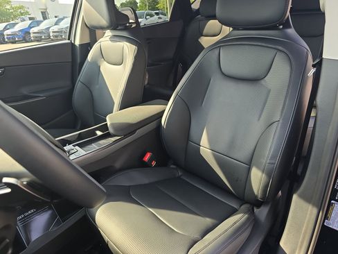 New 2025 Kia EV6 Wind image 14