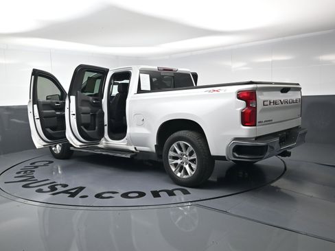 Used 2019 Chevrolet Silverado 1500 LTZ w/ LTZ Convenience Package image 19