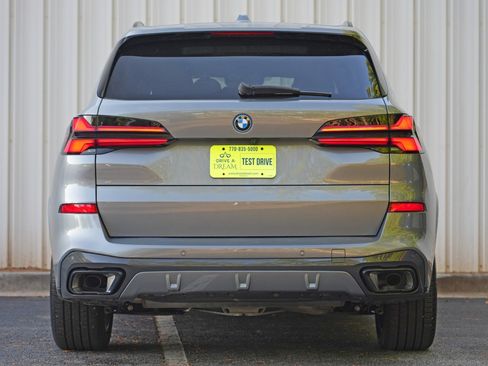 Used 2024 BMW X5 xDrive50e w/ M Sport Package AWD/4WD image 11