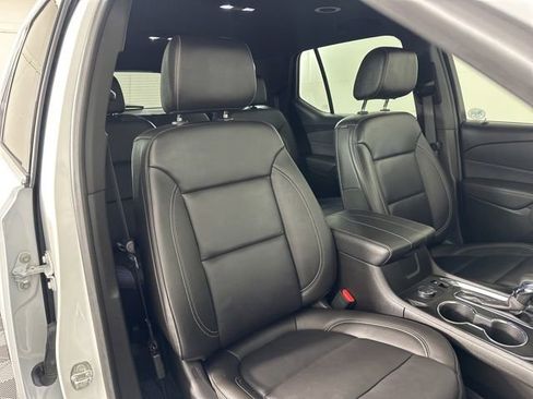 Used 2023 Chevrolet Traverse LT w/ LPO, Floor Liner Package AWD/4WD image 16