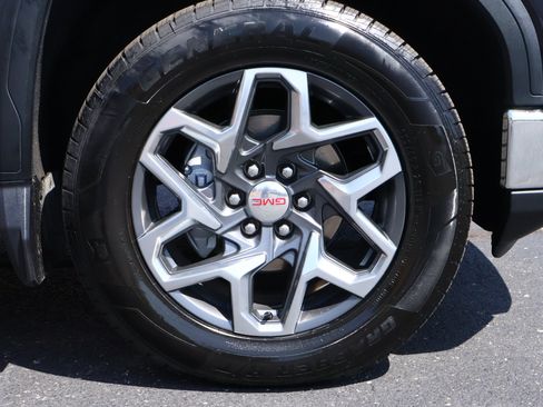Used 2022 GMC Sierra 1500 SLT w/ SLT Premium Plus Package AWD/4WD image 26