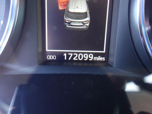 Used 2014 Toyota Highlander Limited FWD image 11