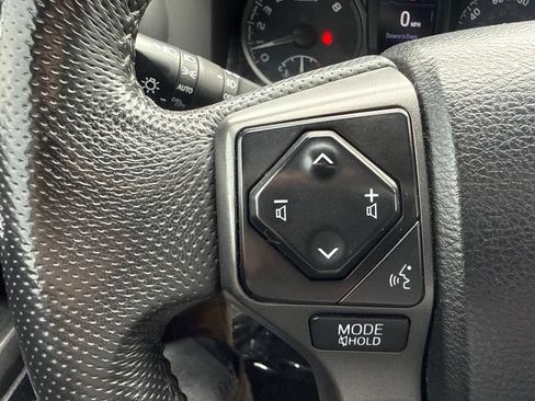 Used 2021 Toyota Tacoma TRD Sport AWD/4WD image 23